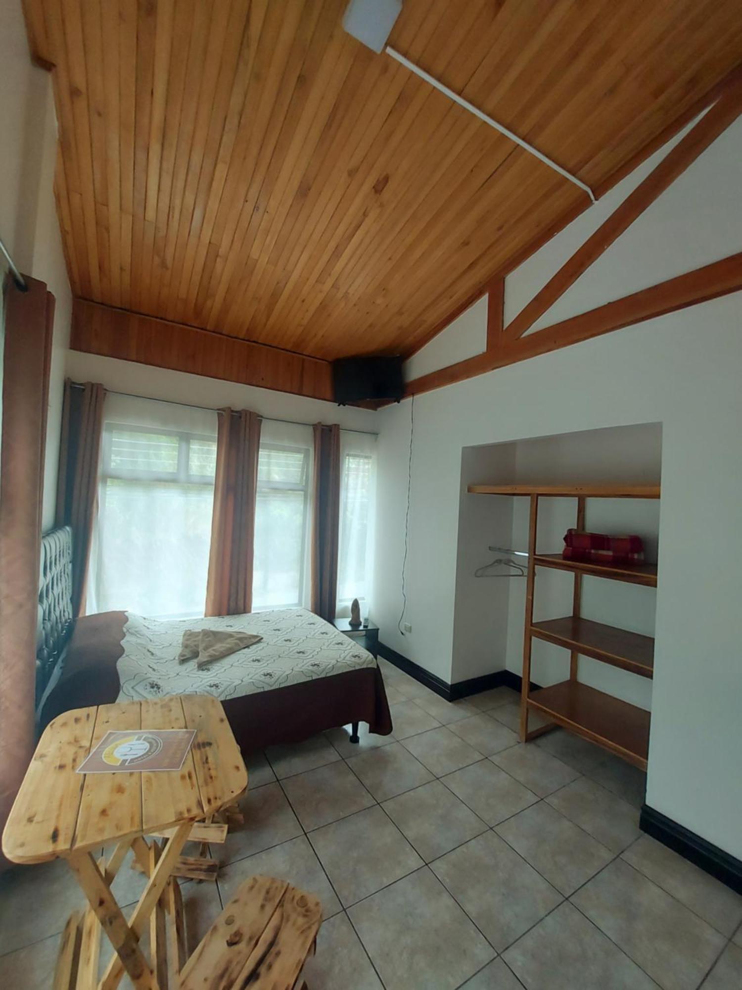 Alisson Hotel Y Restaurant Monteverde Habitación foto